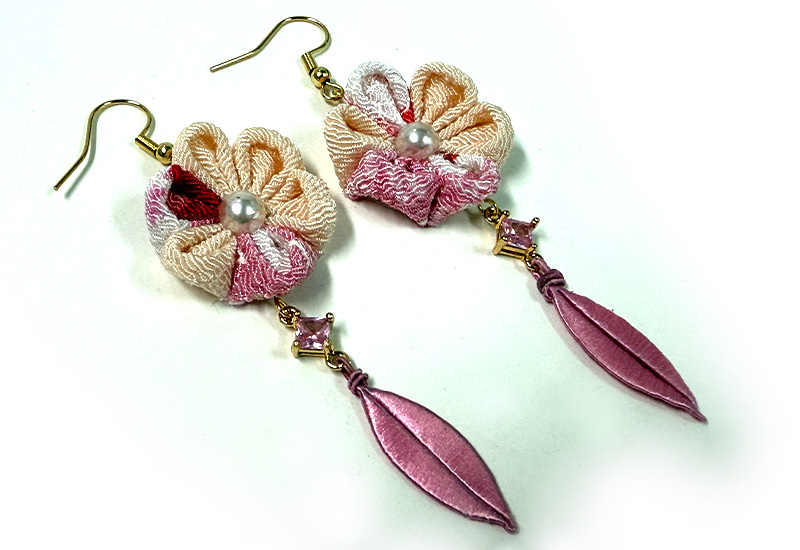 細工纏花小耳飾